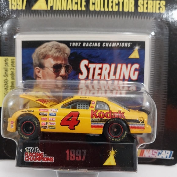 Racing Champions 1997 Pinnacle Series 1/64 Die-Cast Sterling Marlin #4 NASCAR - Picture 2 of 3